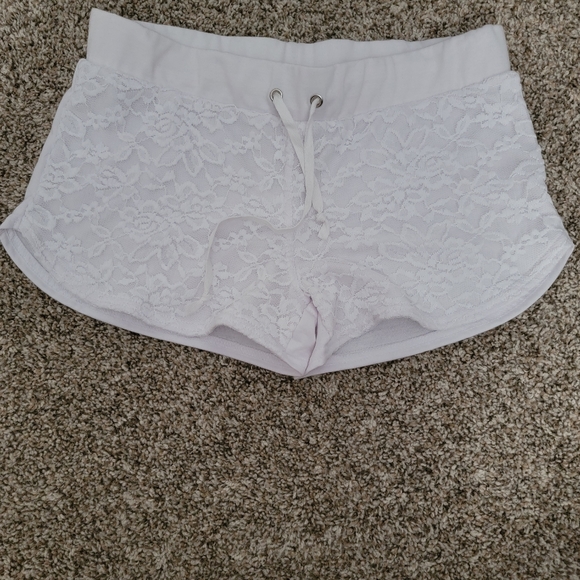 White VEGAS Lace shorts Women's Shorts sz XL Brand new with tags - Picture 2 of 5